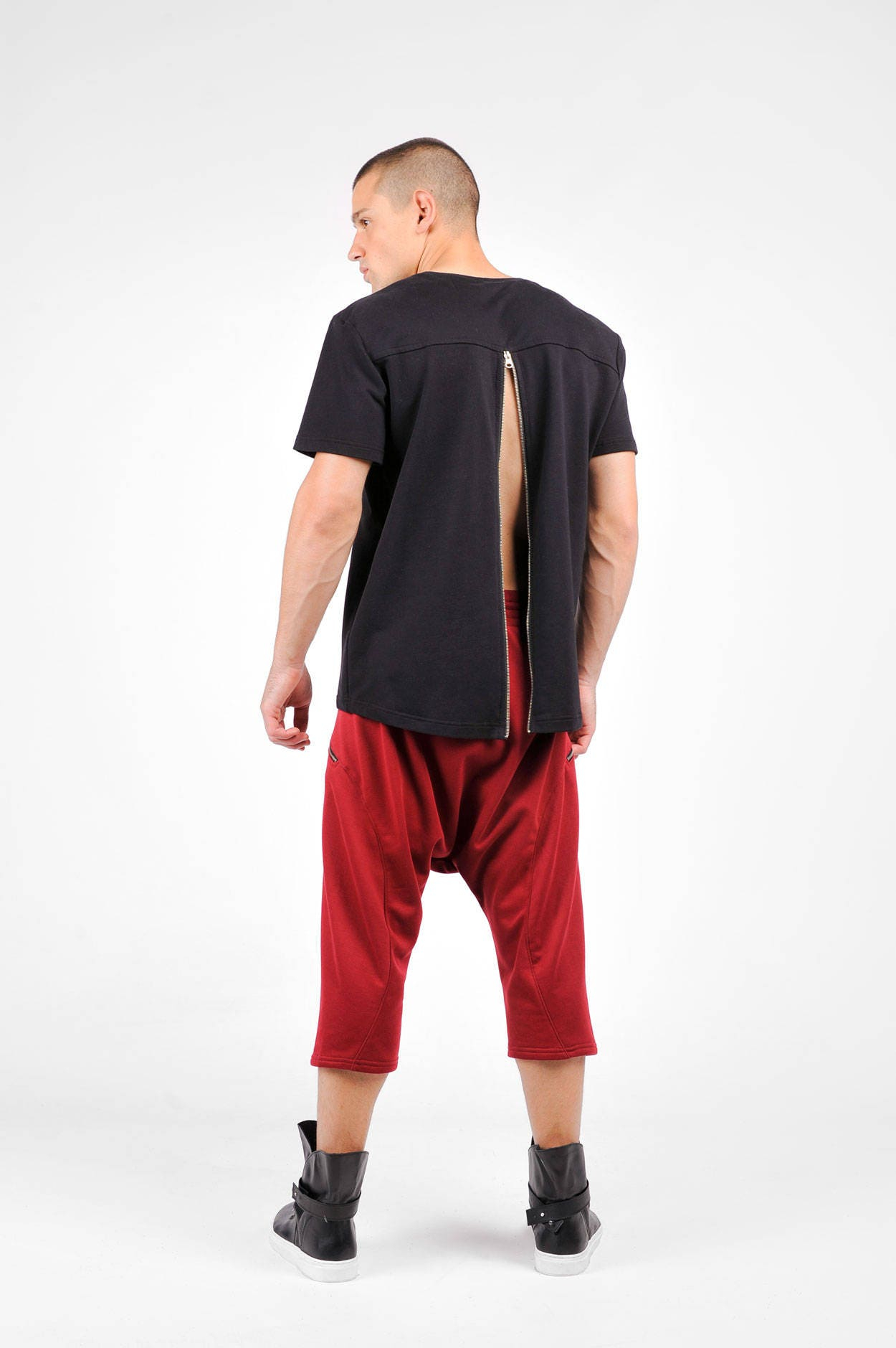 Men’s Casual Athletic Harem Shorts with Knee-Length Cut - Image 2