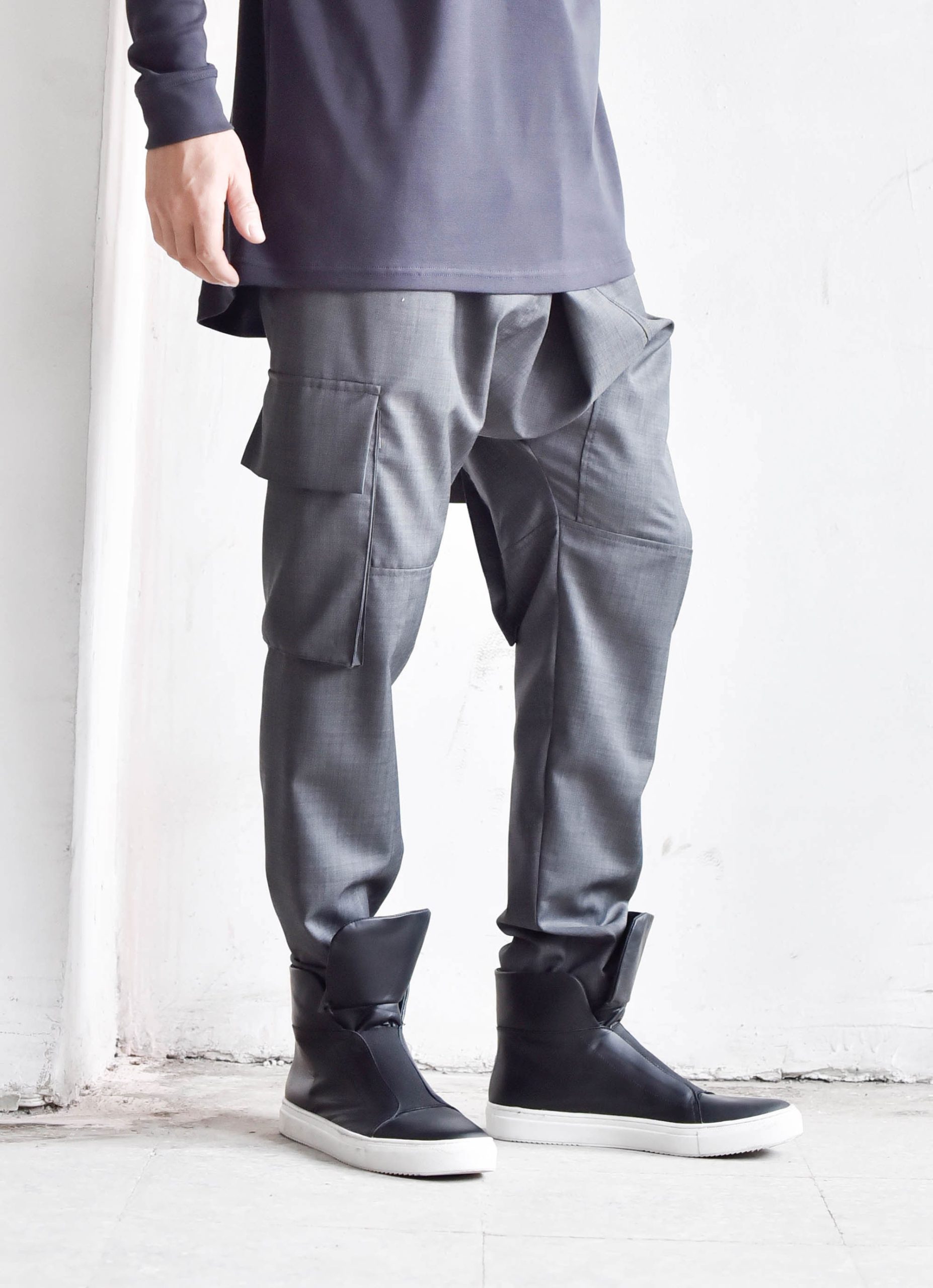 Men’s Casual Drop Crotch Pants with Tapered Leg Design